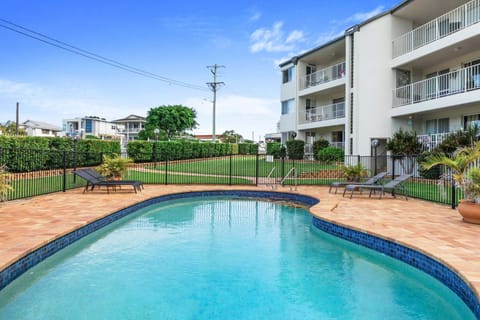 Three Bedroom Escape in Urangan Apartment in Hervey Bay