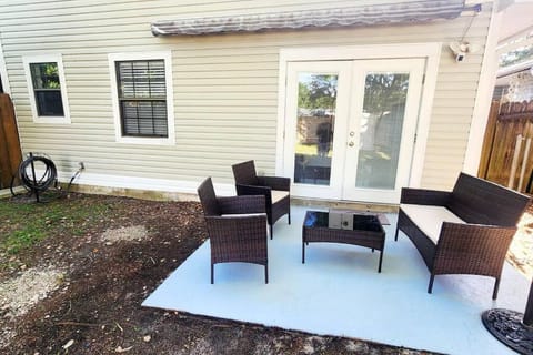 Patio, Seating area