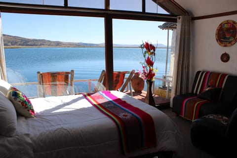 Bed, Natural landscape, View (from property/room), Balcony/Terrace, Photo of the whole room, Bedroom, Lake view, Mountain view