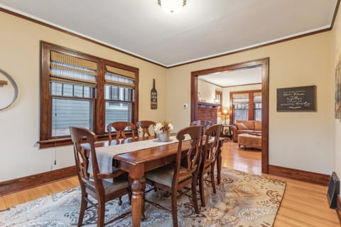 Charming Ann Arbor Retreat Near DT & Attractions home House in Ann Arbor