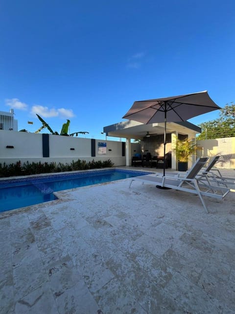 Pool view, Swimming pool, sunbed