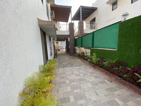 4bhk Cozy villa by heart Staycation lonavala Villa in Lonavla