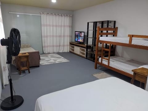 Communal lounge/ TV room, Bed, TV and multimedia, Evening entertainment, bunk bed