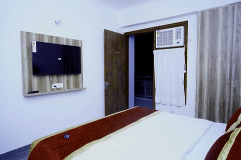 Hotel La Corporate Suite Hotel in Noida