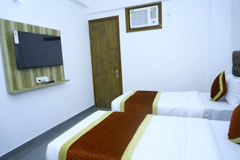 Hotel La Corporate Suite Hotel in Noida