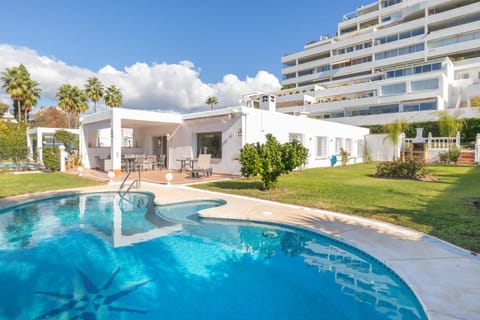 Garden, Solarium, Pool view, Swimming pool, sunbed