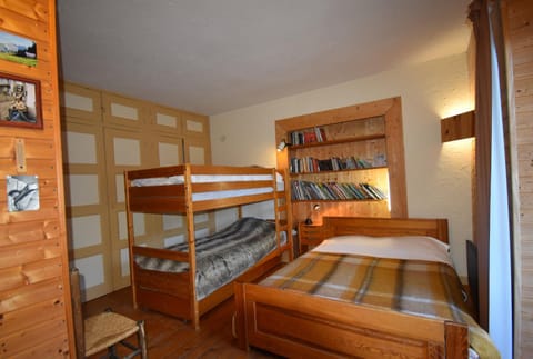 Bed, Photo of the whole room, Bedroom, bunk bed, wardrobe