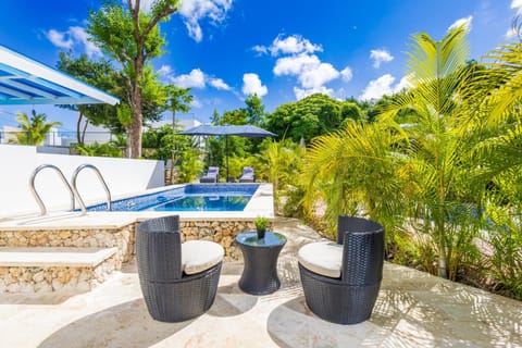 Garden, Garden view, Pool view, Swimming pool, sunbed