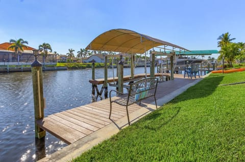 Gulf Access, Heated Pool, Bicycles, & More - Coral Coast Villa - Roelens House in Cape Coral