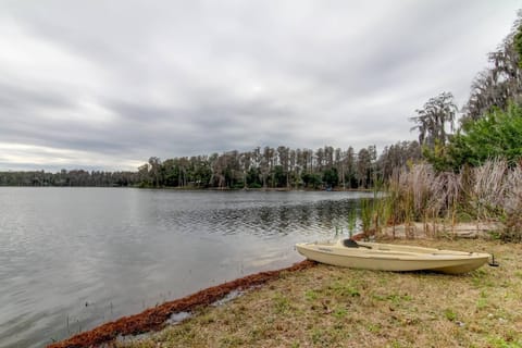 Serenity Shores on Lake Deer Casa in Lutz