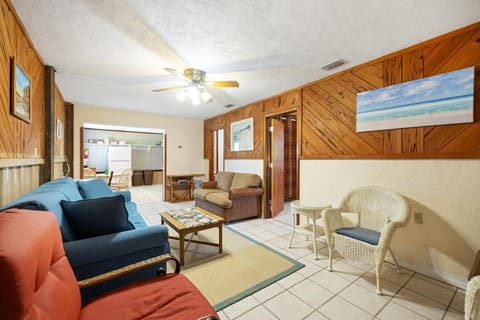 Blue Fish Apartment in Cedar Key