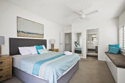 Beachfront Dream Direct Beachfront Apartment in Sydney