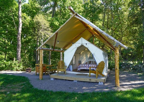 Hilltop Hideaway at Moon Valley Campground Campingplatz /
Wohnmobil-Resort in Vernon Township