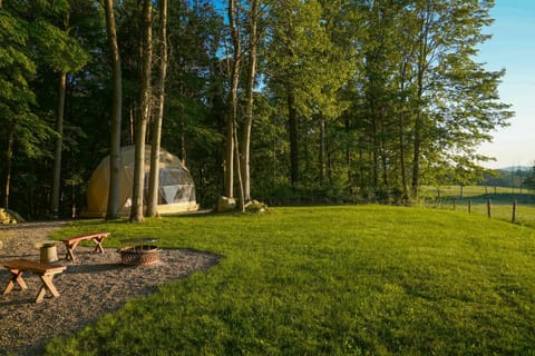 The Lookout at Moon Valley Campground Campo de acampamento/
Resort para trailers in Vernon Township