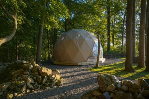 The Lookout at Moon Valley Campground Campo de acampamento/
Resort para trailers in Vernon Township