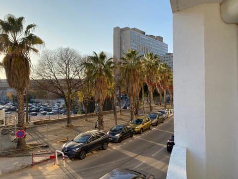 FLC - Timone Hospital - 2 Bedrooms - Max 6 Guests Apartment in Marseille