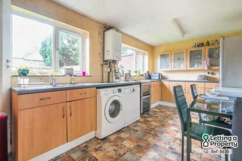 Lovely family home in a peaceful area House in Basingstoke