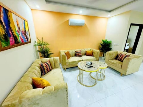 Zameen opal 1 BHK apartment Apartment in Lahore