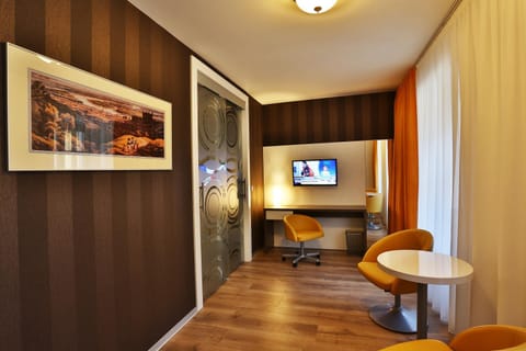 TV and multimedia, Bedroom