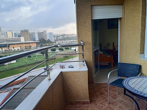 Train Station View Retreat Apartment in Tangier