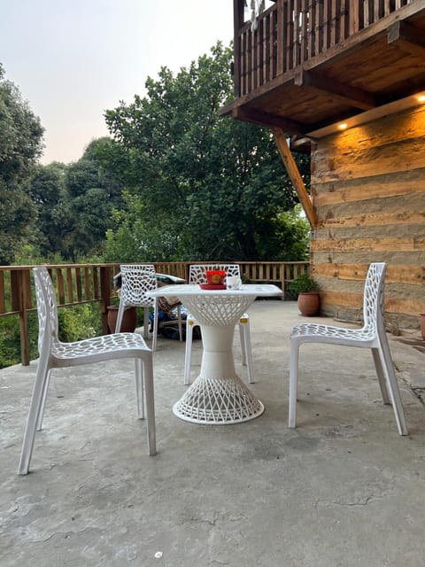 Day, View (from property/room), Balcony/Terrace, Dining area