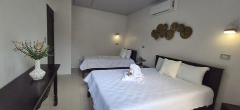 Bed, Photo of the whole room, Bedroom, air conditioner