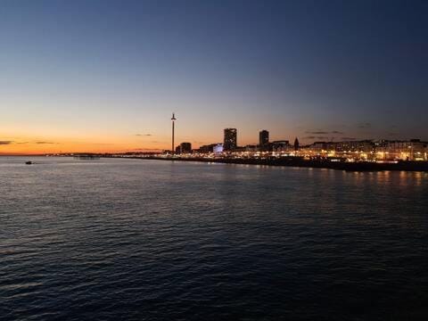 Nearby landmark, Sea view, Sunrise, Sunset