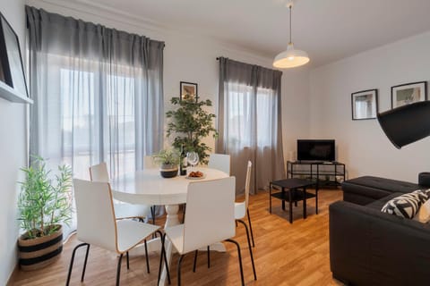 TV and multimedia, Living room, Dining area