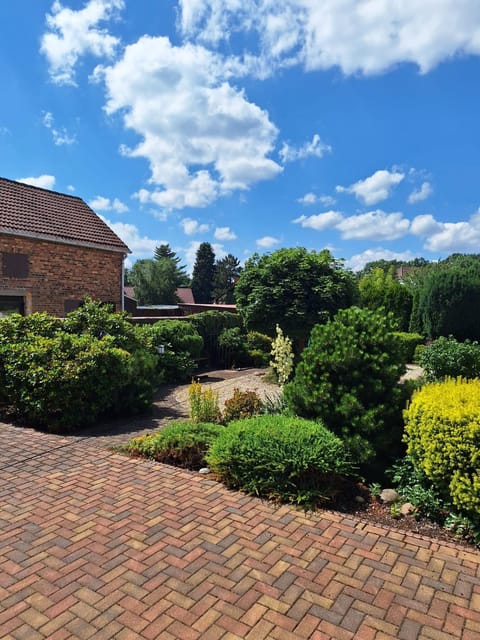 Garden, Garden view