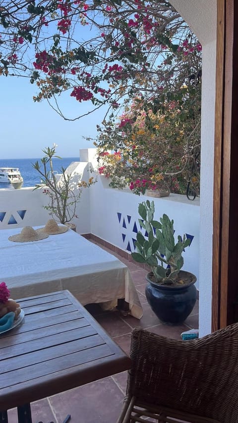 View (from property/room), Balcony/Terrace, Sea view