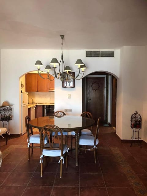 Facade/entrance, Kitchen or kitchenette, Dining area