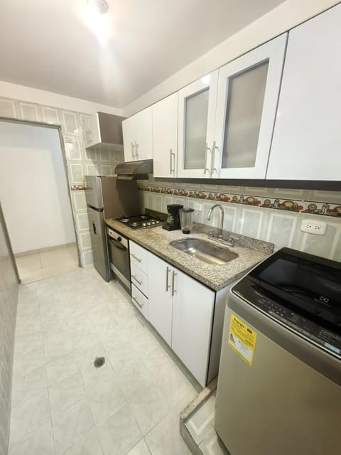 Kitchen or kitchenette, oven, pet friendly, stove