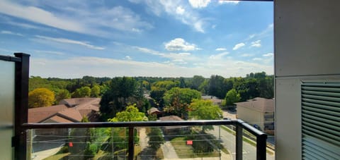 1 Bed condo with balcony Erb St Waterloo Apartment in Waterloo