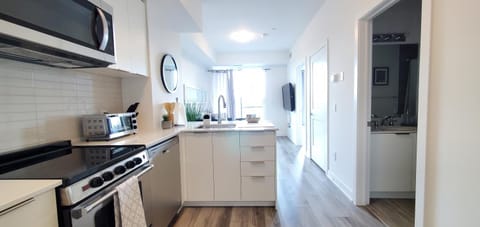 1 Bed condo with balcony Erb St Waterloo Apartment in Waterloo