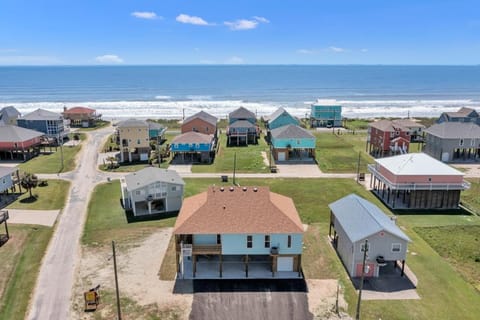 Beach Bound & Down home House in Bolivar Peninsula