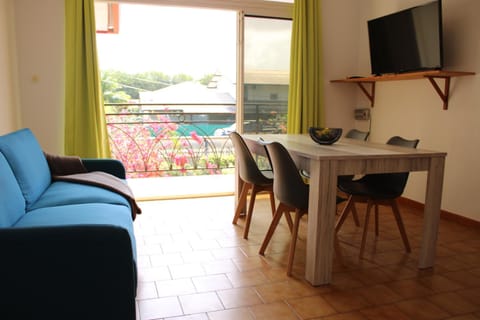 TV and multimedia, View (from property/room), Balcony/Terrace, Living room, Dining area