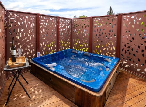 Hot Tub, Spa and wellness centre/facilities