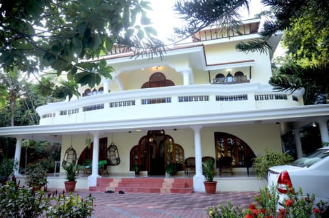 ST Bhavan Pool Villa Kovalam Villa in Thiruvananthapuram