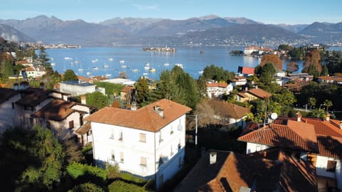 Property building, Natural landscape, Bird's eye view, City view