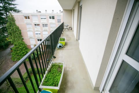 Spring, Day, Garden, View (from property/room), Balcony/Terrace, Garden view