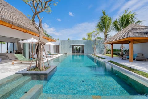 Property building, Patio, Day, Swimming pool