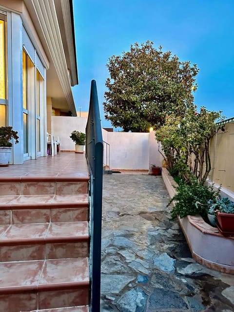 Garden, Balcony/Terrace