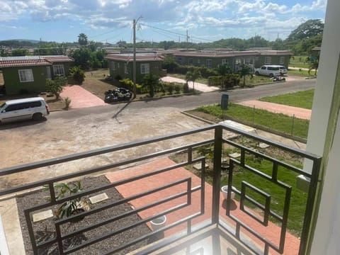 Neighbourhood, View (from property/room), Balcony/Terrace, Street view, Parking