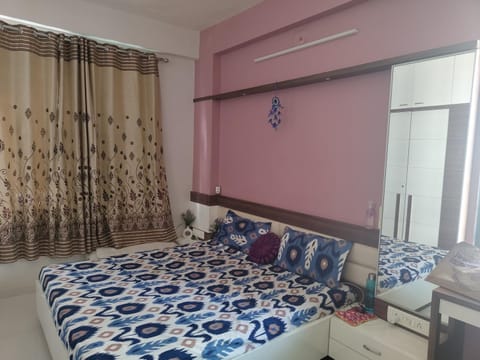 2BHK flat, Near Stadium, Coldplay Ahmedabad Apartment in Ahmedabad