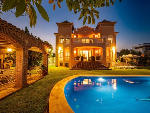 Property building, Night, Garden, Garden view, Pool view, Swimming pool