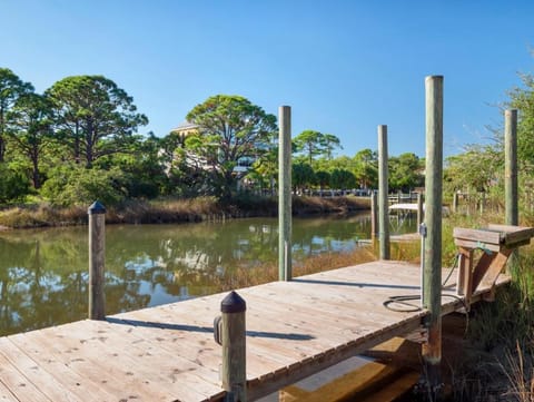 Blues Dock Of The Bay House in Saint George Island