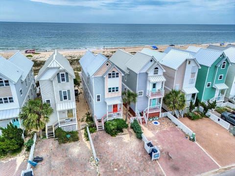 Splash House in Saint George Island