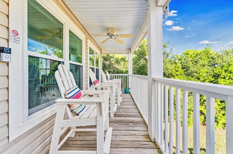 Paradise Point House in Saint George Island