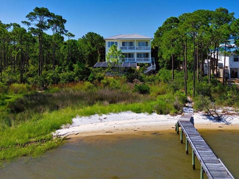 Banana Bay House in Saint George Island