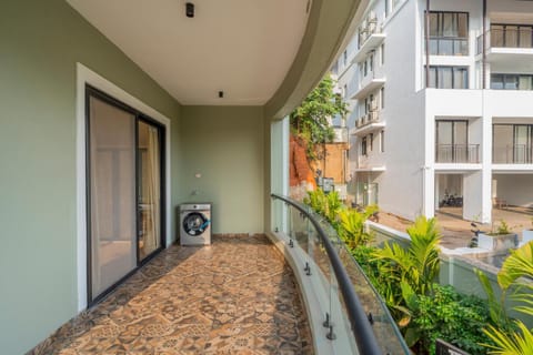 Property building, Day, View (from property/room), Balcony/Terrace